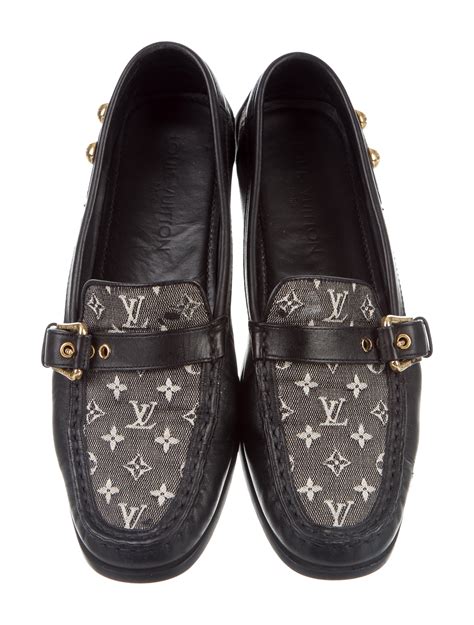 lv shoes price in pakistan